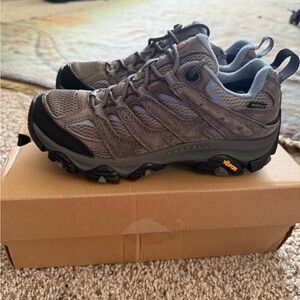 Merrell Grey Hiking Shoes - Trail Ready